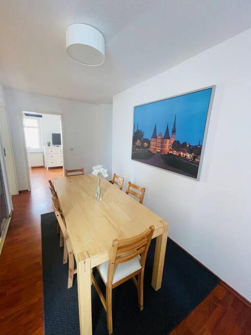 Zentrale Altstadtkoje Fuer Bis Zu 6 Personen 노이슈타트인홀슈타인 외부 사진